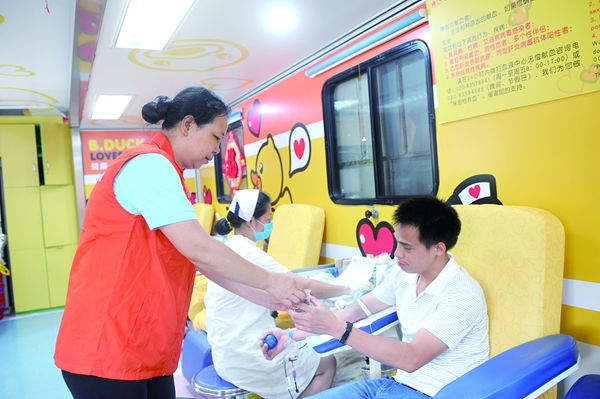 愛心獻(xiàn)血屋獻(xiàn)血前需要注意什么？生產(chǎn)廠家告訴你這三點(diǎn)非常重要