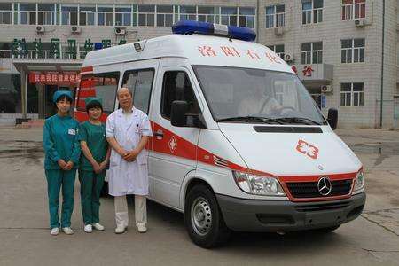 車禍期間，救護(hù)車及時出現(xiàn)能救人于危難